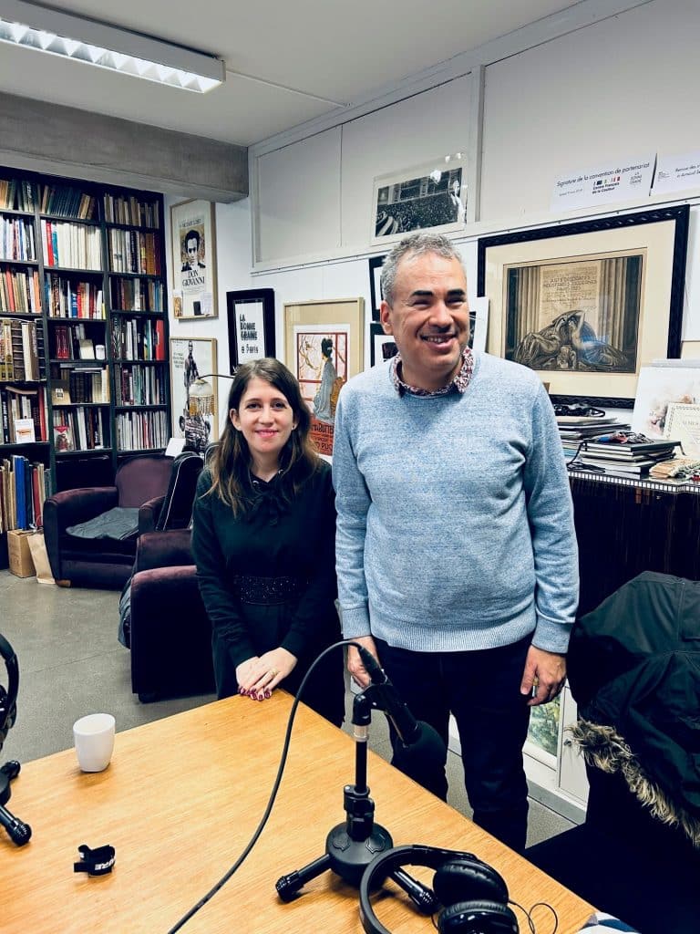 Suzanne Hantaï et Hakim Kasmi à La Bonne Graine pour l'enregistrement d'un podcast dans le cadre de la 27ème semaine européenne pour l'emploi des personnes handicapées